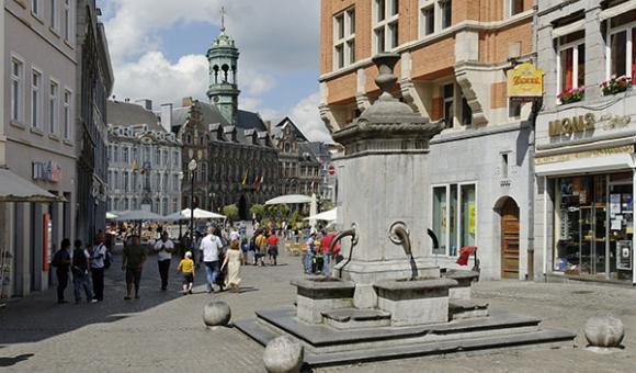 A pedestrian city centre (c) WBT - JP.Remy