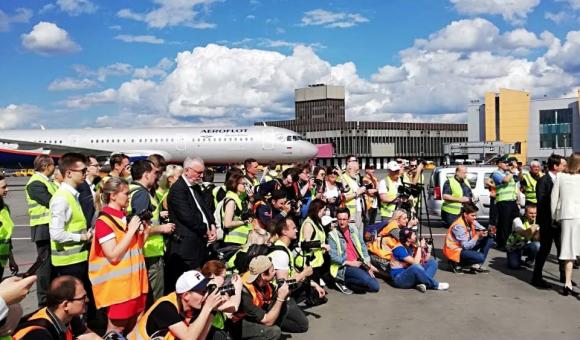 Arrivée d'Aérosmurf à Moscou